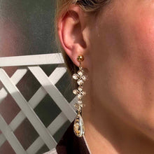 Carica l'immagine nella galleria, orecchini Fountains of Grace