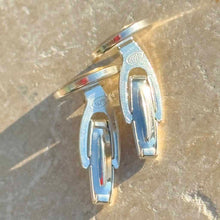 Charger l'image dans la galerie, Boutons de manchette en argent Médaille Miraculeuse dorée