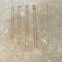 Charger l'image dans la galerie, Mini Médaille "Happy colombe" Rose Fluo