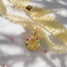 Lade das Bild in den Galerie-Viewer, Geblümte Mini-Wunderbare Medaille