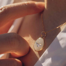 Upload image to gallery: "Happy Dove" Hologram Mini Medal