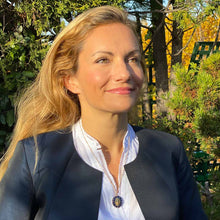 Charger l'image dans la galerie, Grande miraculeuse couronnée d'étoiles