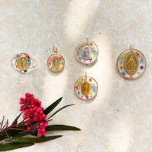 Charger l'image dans la galerie, Bague médaille miraculeuse fleurie