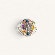 Lade das Bild in den Galerie-Viewer, Bague Fleur Nabert créations en argent massif avec médaille miraculeuse entourée de fleurs colorées sous résine

