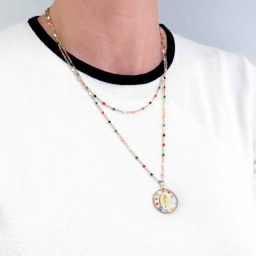 Long Multicolored Chains