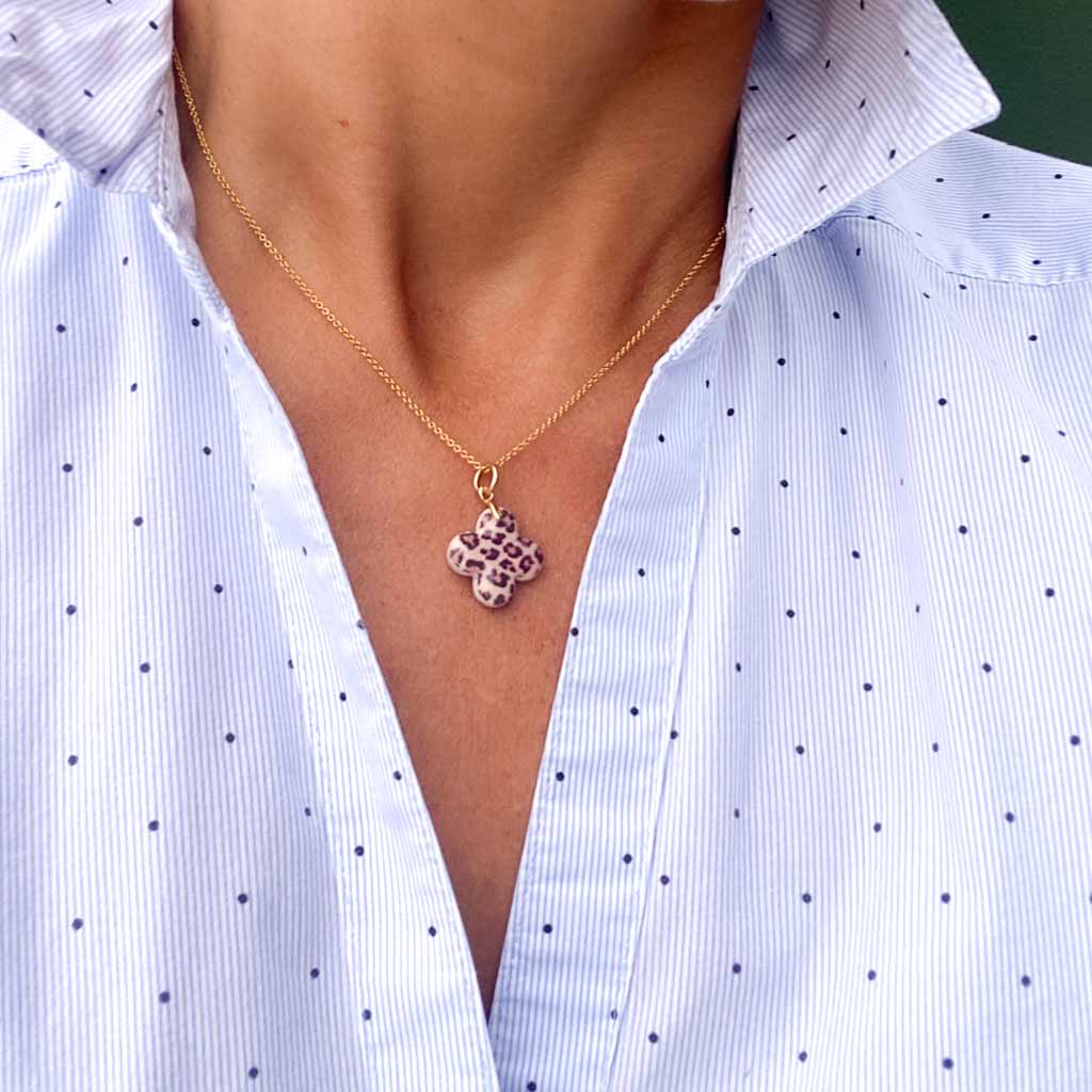 Fleur Nabert créations Croix « Graou » MetaobjectListDrop