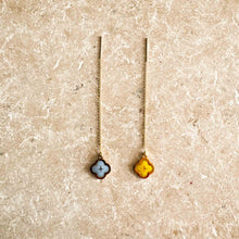 Carica l'immagine nel visualizzatore di Gallery, Ciondolo singolo cordino micro quadrifoglio Giallo
