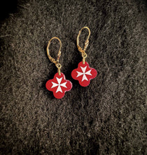 Charger l&#39;image dans la galerie, Boucles croix de Malte
