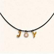 Lade das Bild in den Galerie-Viewer, Collier JOY noir

