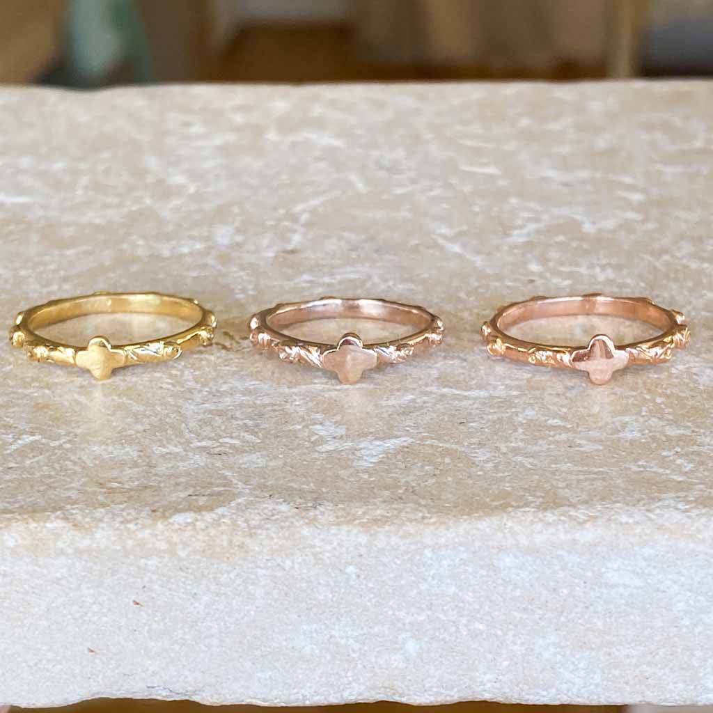 Rosary with roses - Champagne gold
