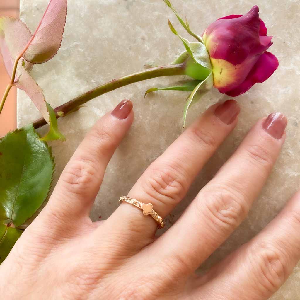 Rosary with roses - Champagne gold