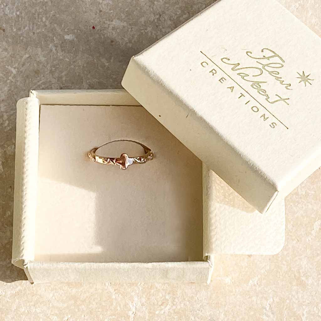 Rosary with roses - Champagne gold