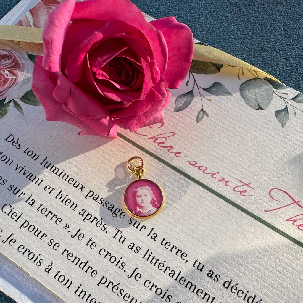 Fleur Nabert créations Saint Theresa Medal My BFF + Letter MetaobjectListDrop