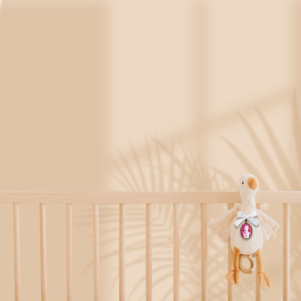 Fleur Nabert créations Médaille de berceau Sainte Thérèse - Ruban blanc MetaobjectListDrop