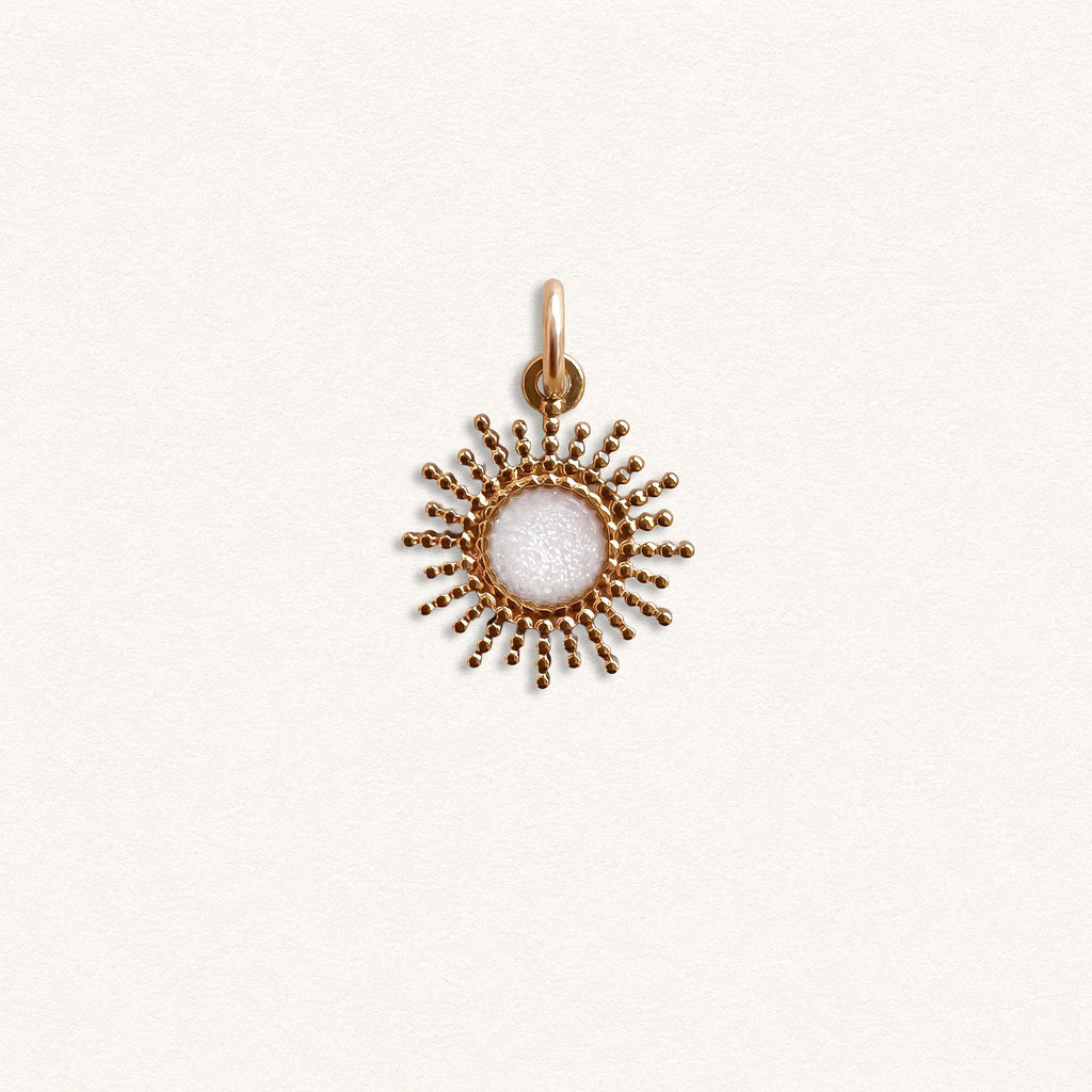 Fleur Nabert créations Small sun monstrance medal MetaobjectListDrop