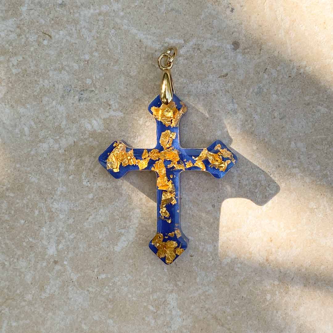 Versailles Cross 