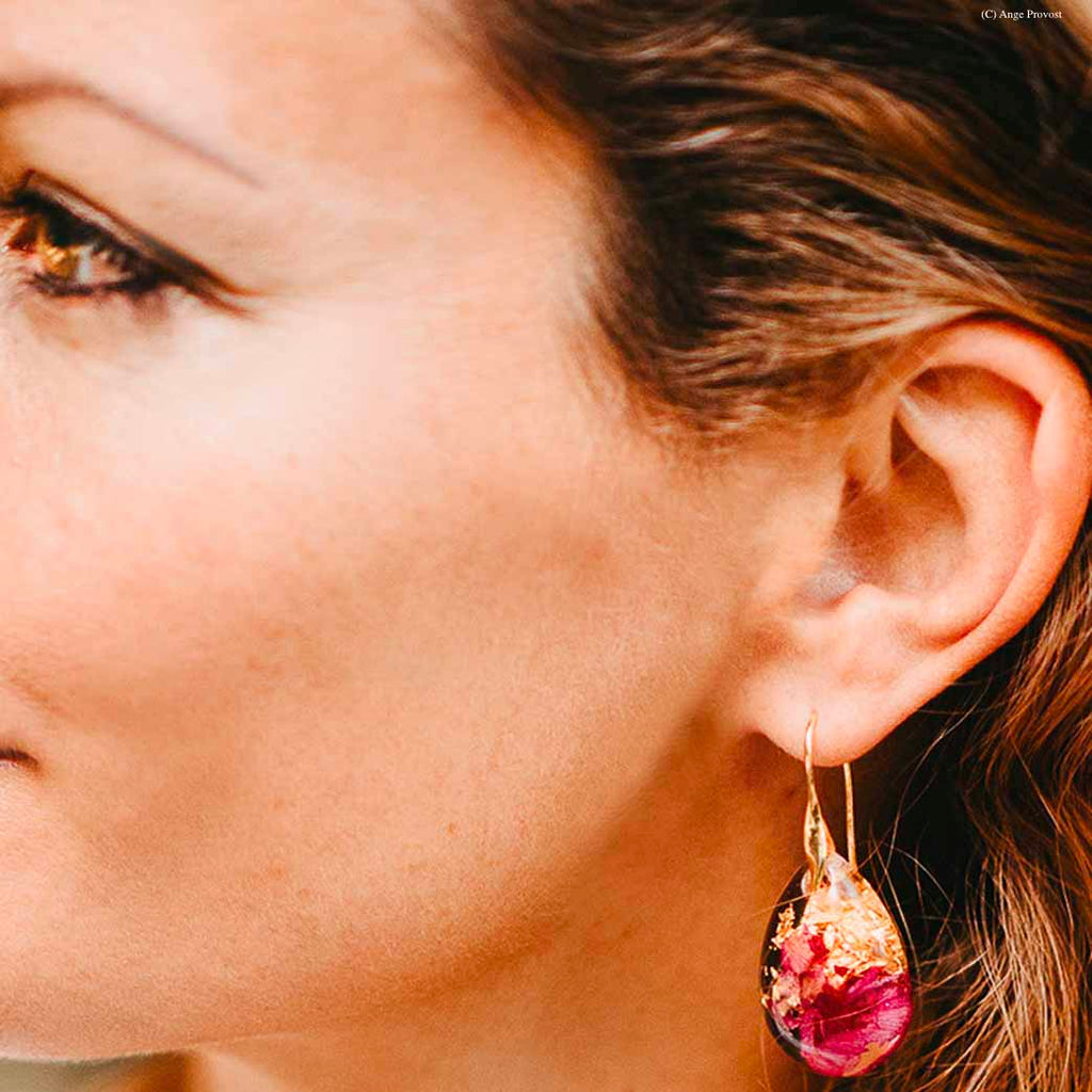 Fleur Nabert créations Boucles d'oreilles Sainte Thérèse MetaobjectListDrop