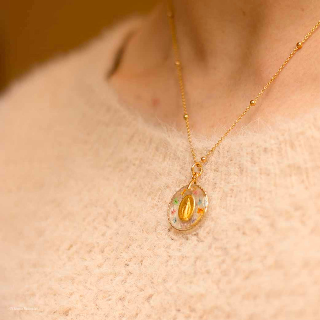 Fleur Nabert créations Médaille Miraculeuse fleurie - Moyenne MetaobjectListDrop