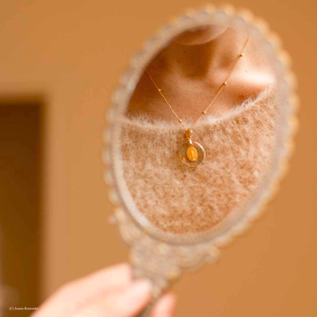 Fleur Nabert créations Médaille Miraculeuse fleurie - Moyenne MetaobjectListDrop